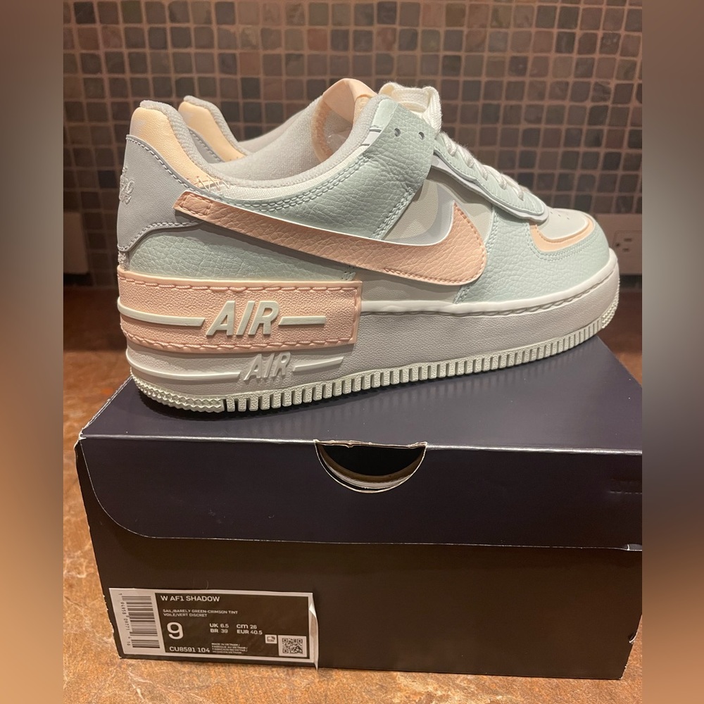 BRAND NEW Women’s Nike AIr Force1 Shadow Shoes